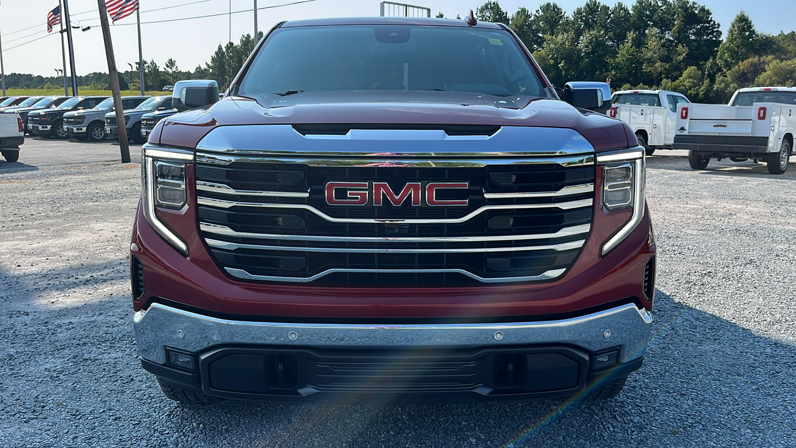 2022 GMC Sierra 1500 SLT 2