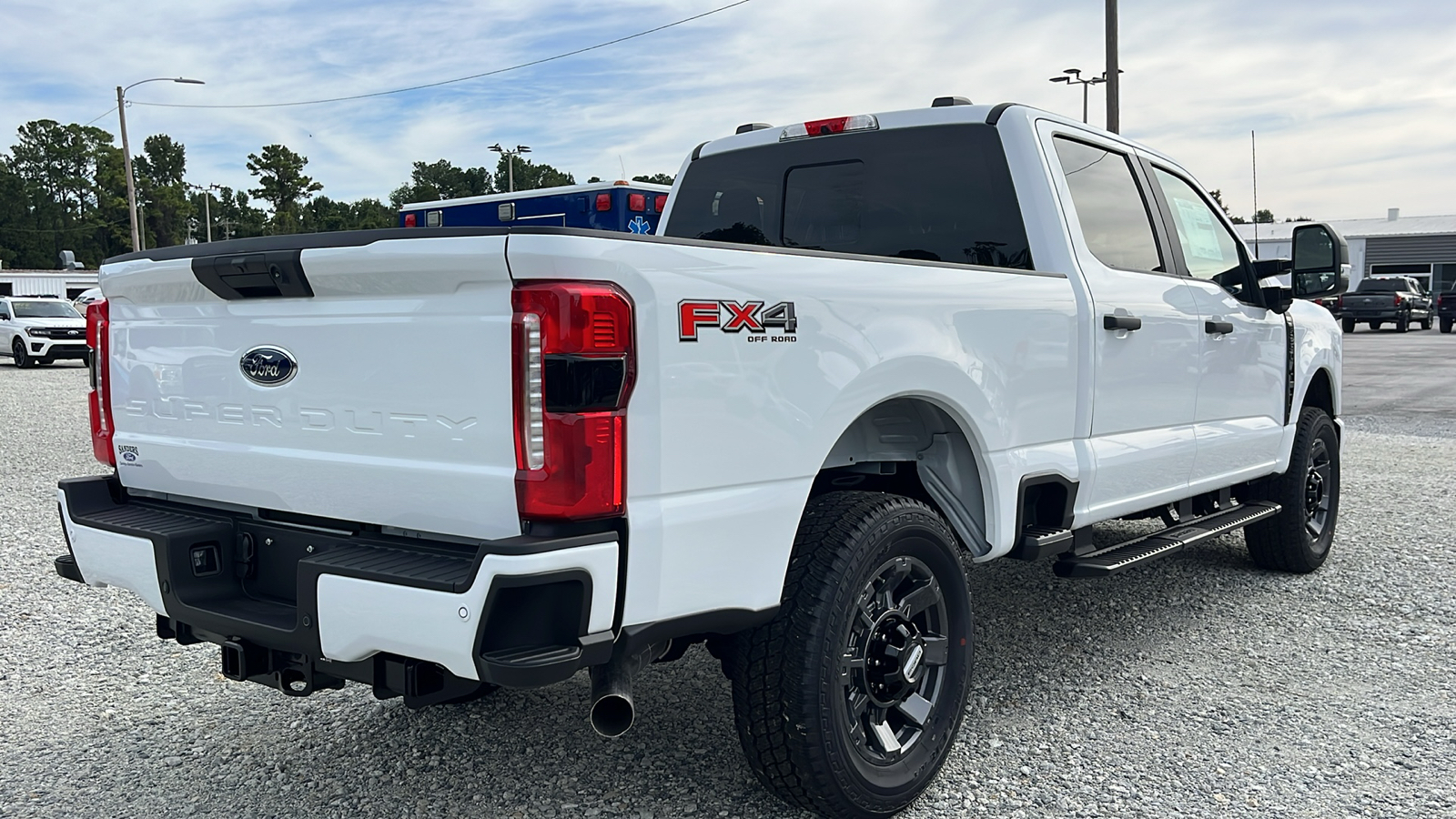 2024 Ford Super Duty F-250 SRW XL 24