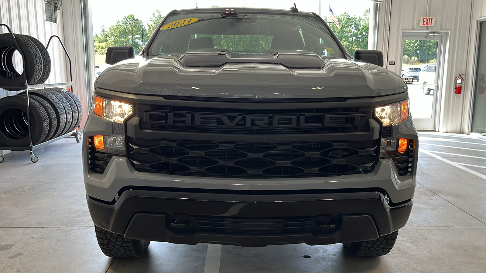 2024 Chevrolet Silverado 1500 Custom Trail Boss 2