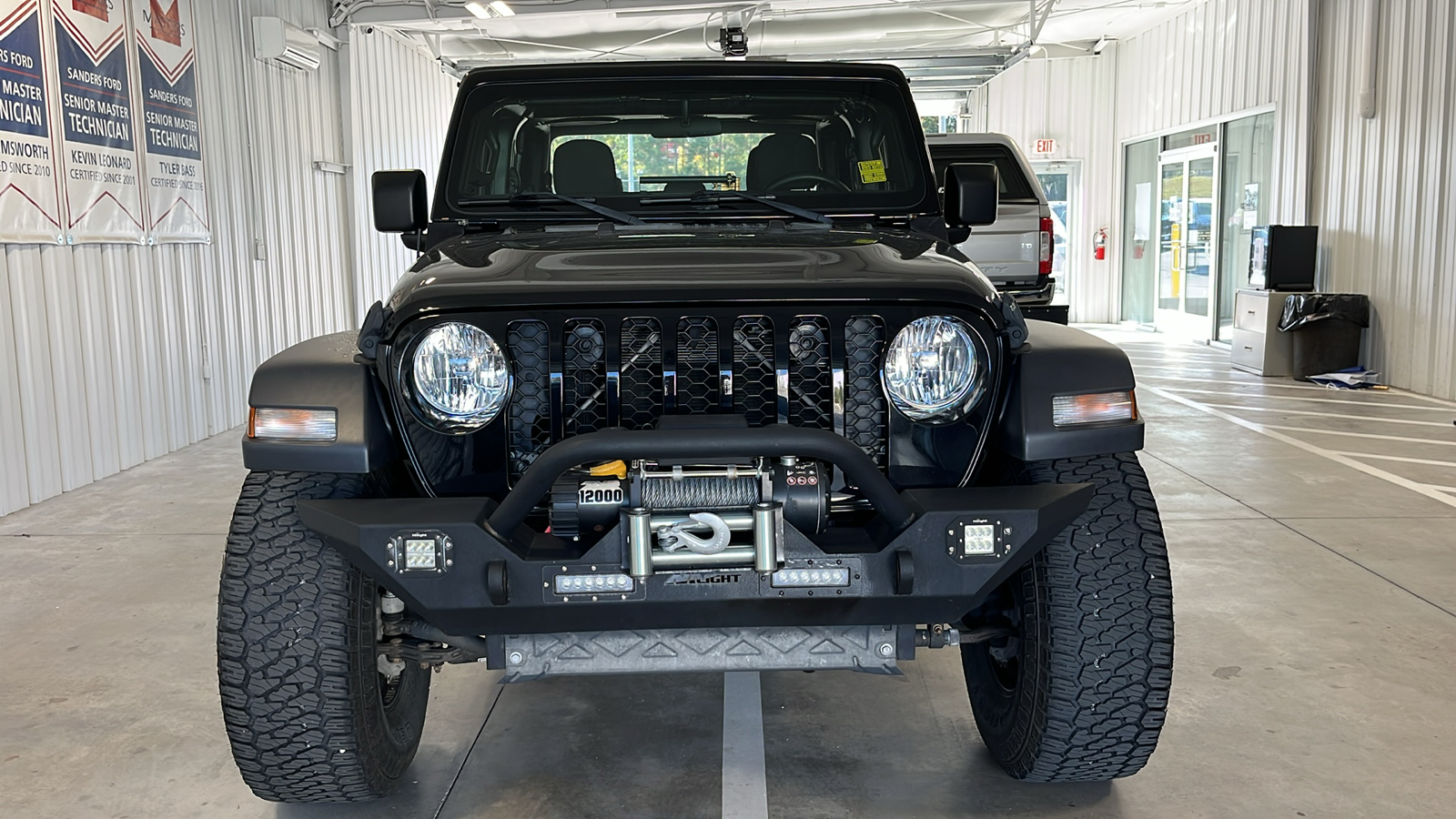 2020 Jeep Gladiator Sport 2