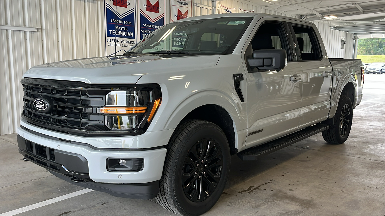 2024 Ford F-150 XLT 2