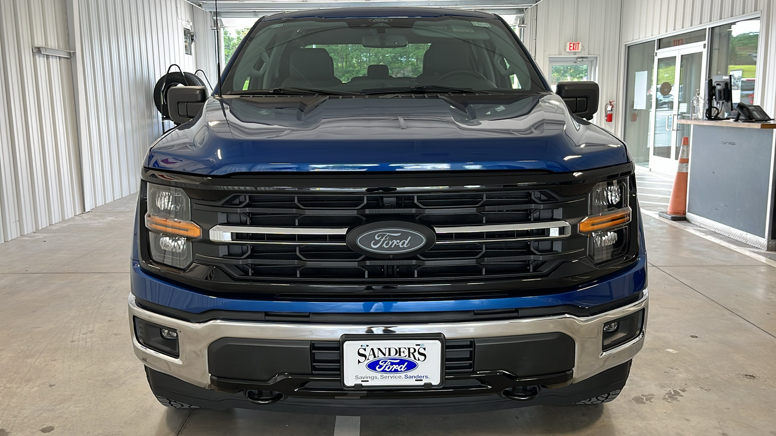 2024 Ford F-150 XLT 2