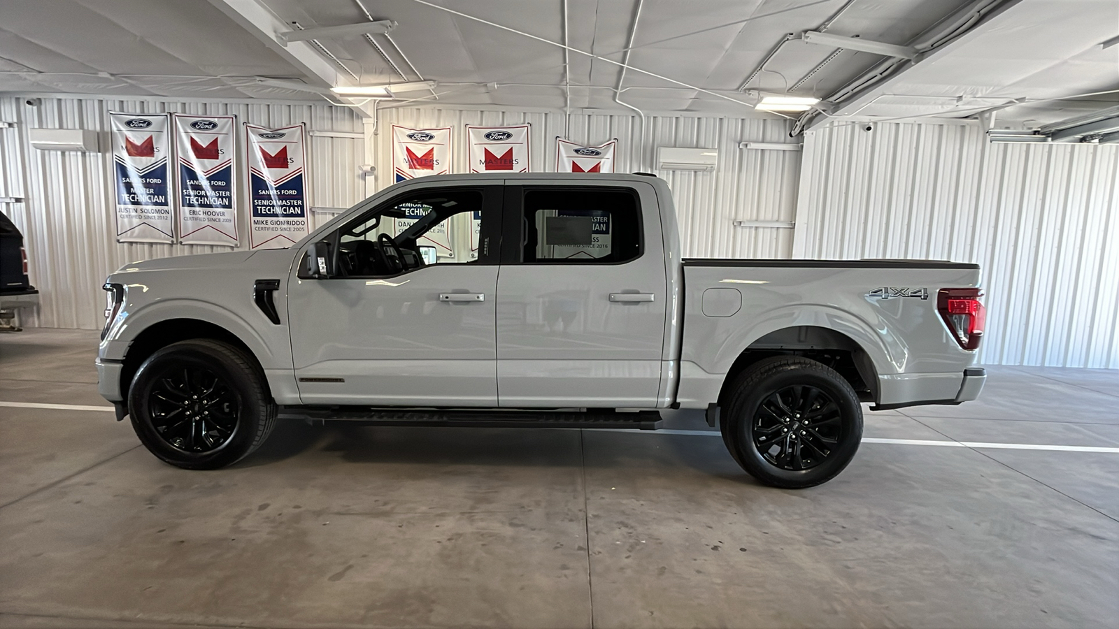 2024 Ford F-150 XLT 4