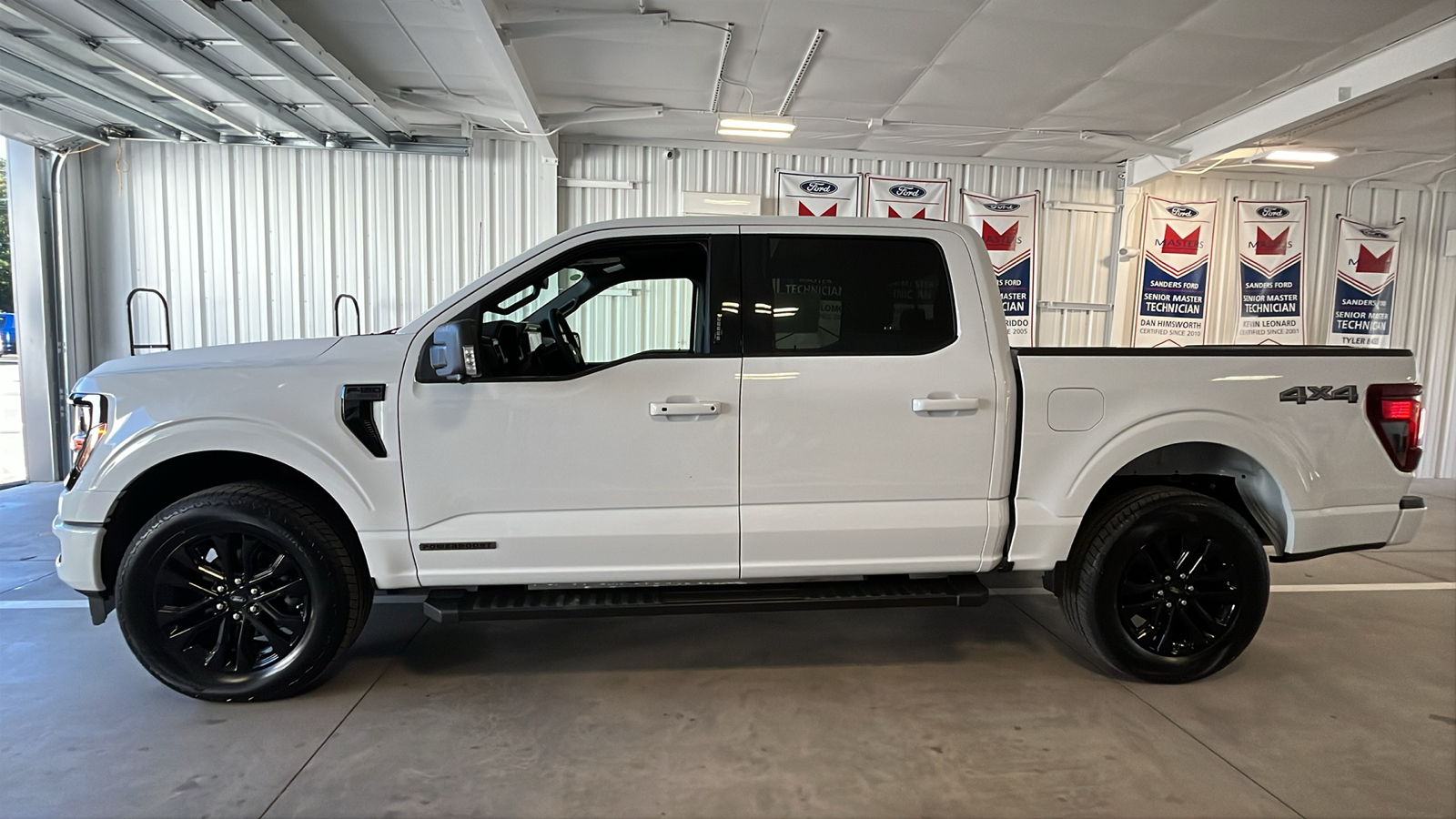 2024 Ford F-150 XLT 4