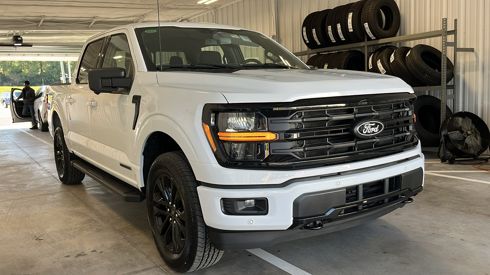 2024 Ford F-150 XLT 1