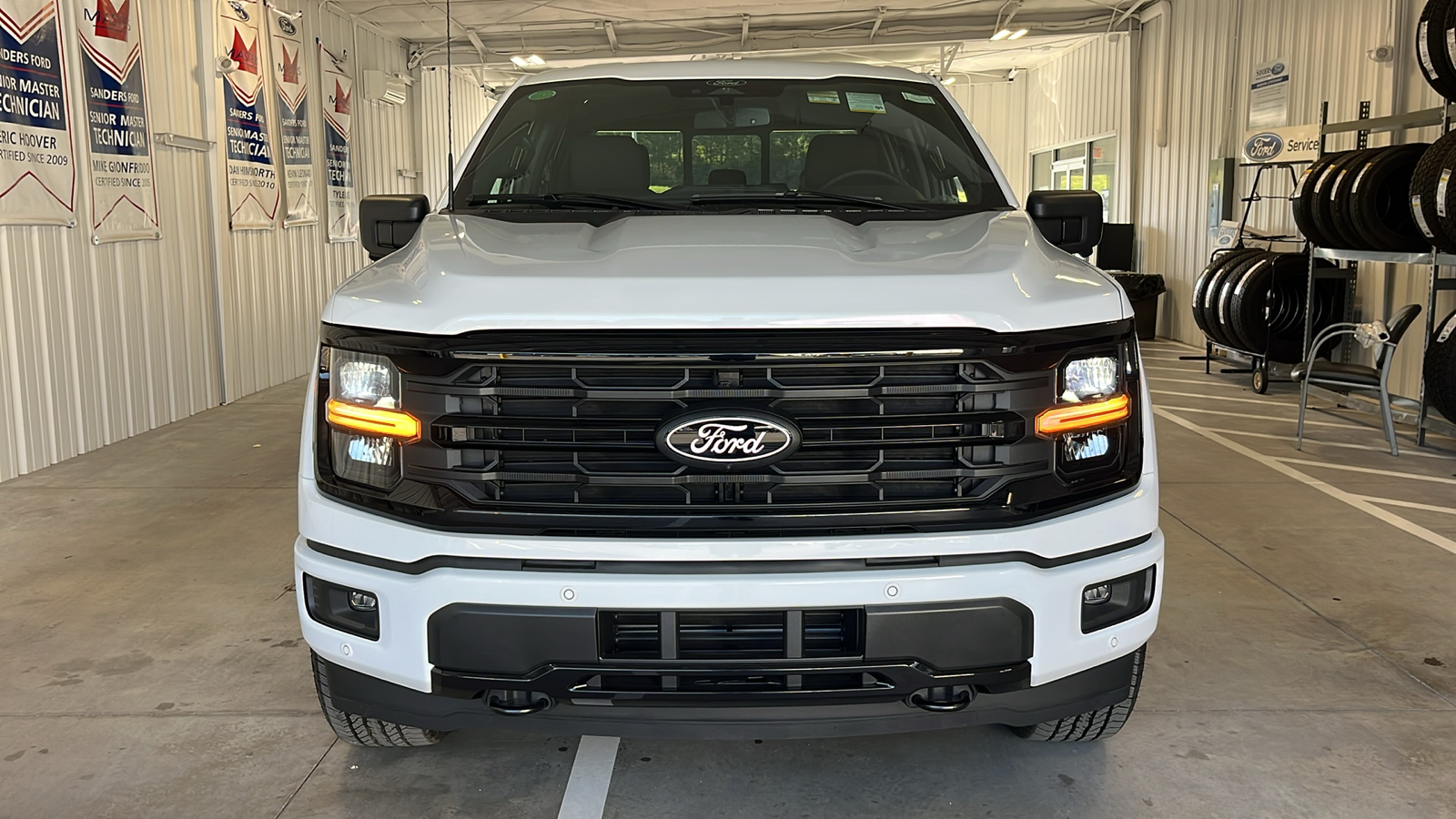 2024 Ford F-150 XLT 2