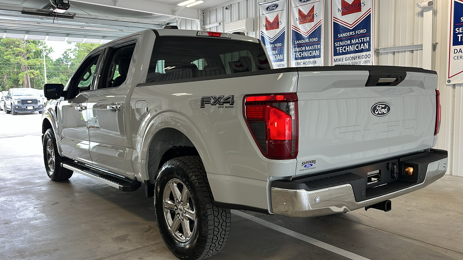 2024 Ford F-150 XLT 24