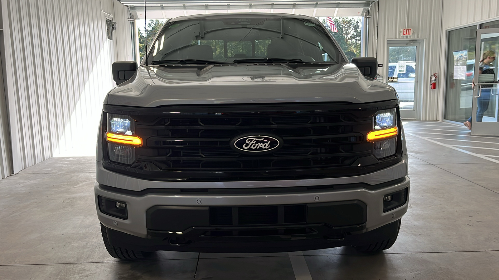 2024 Ford F-150 XLT 2