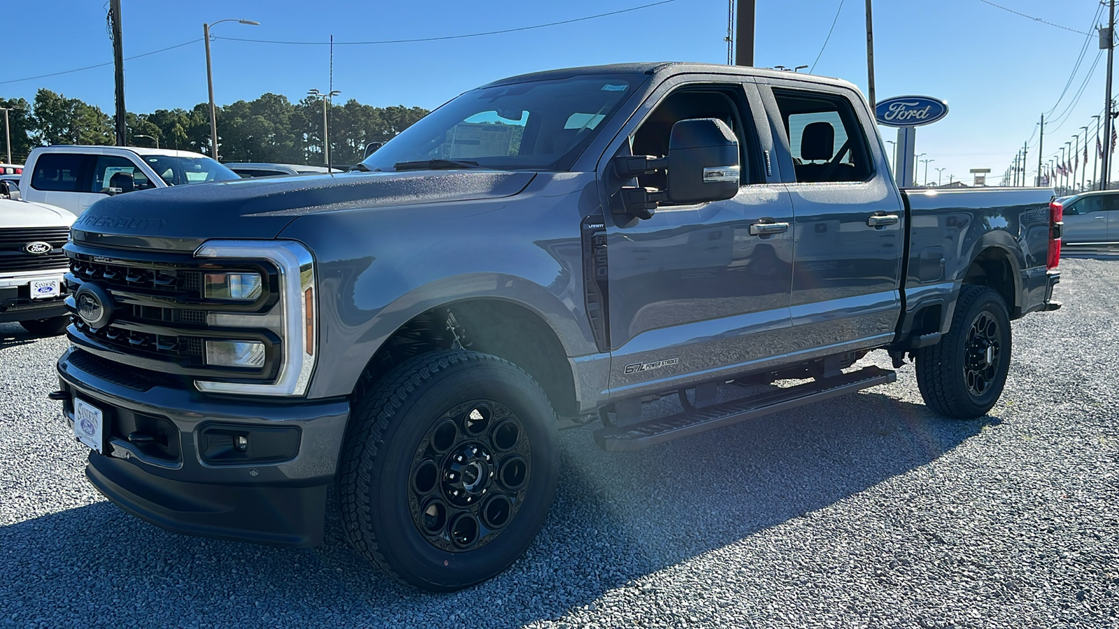 2024 Ford Super Duty F-250 SRW LARIAT 3