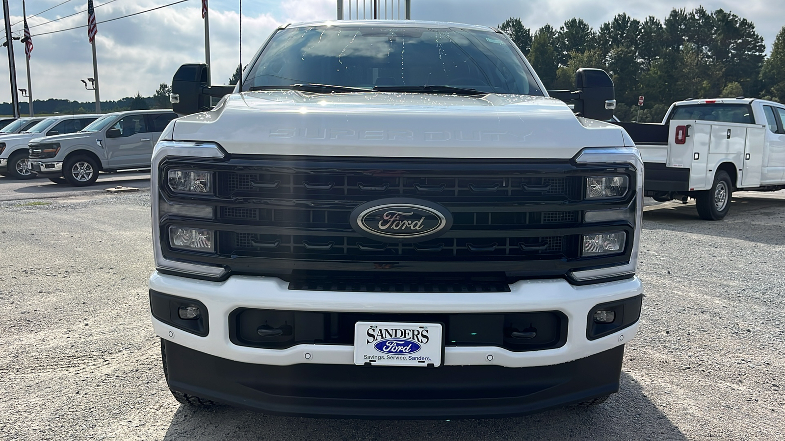 2024 Ford Super Duty F-250 SRW LARIAT 2