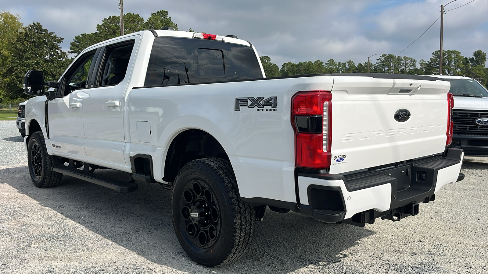 2024 Ford Super Duty F-250 SRW LARIAT 27