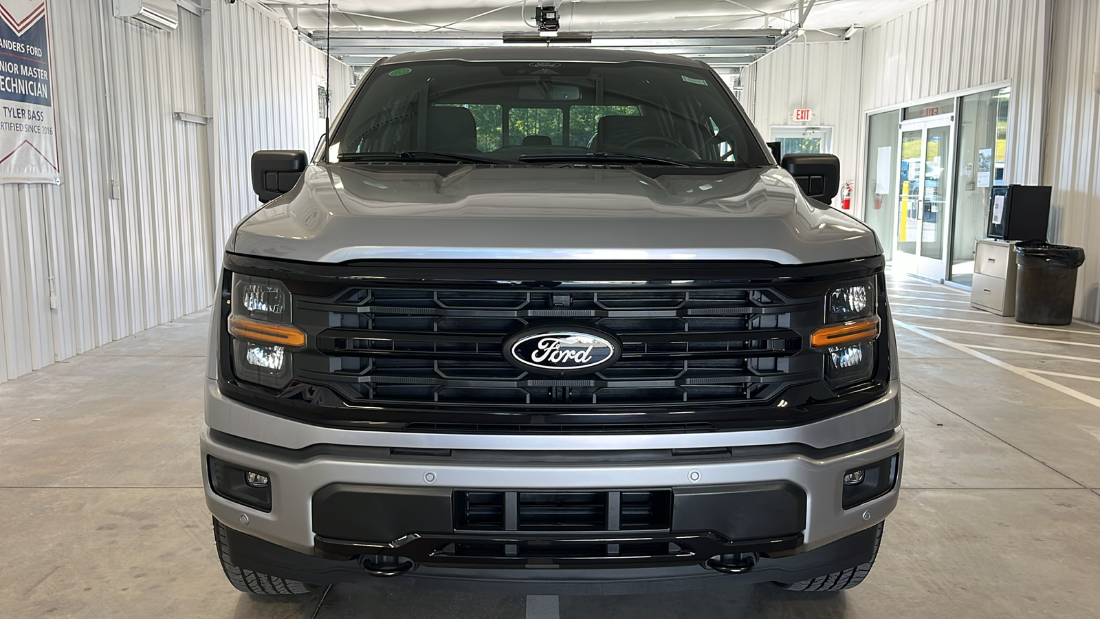 2024 Ford F-150 XLT 2