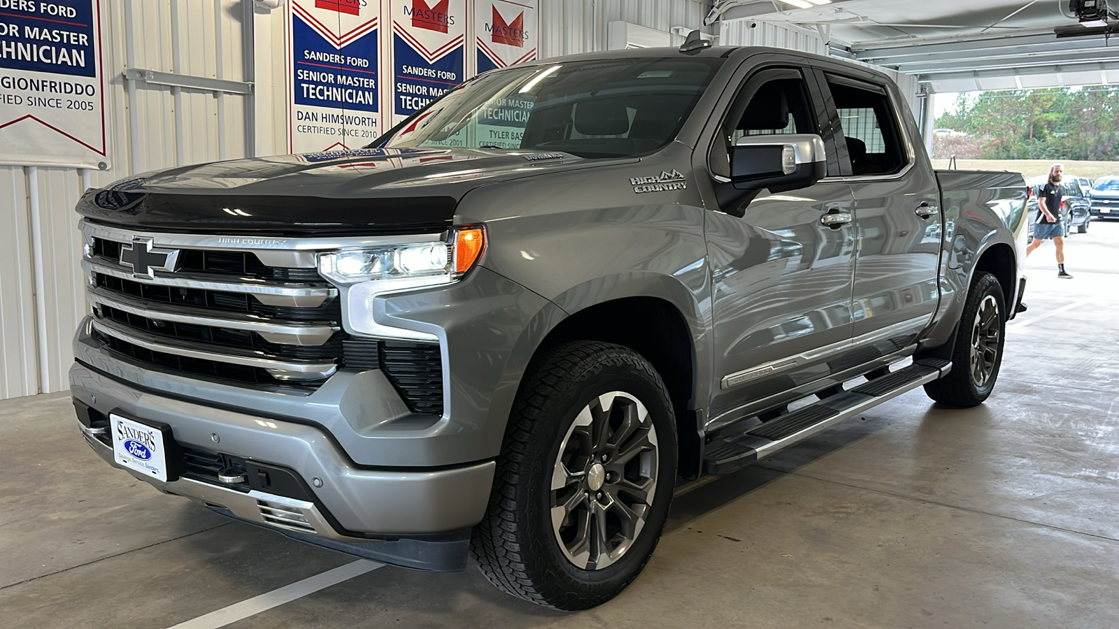 2023 Chevrolet Silverado 1500 High Country 3