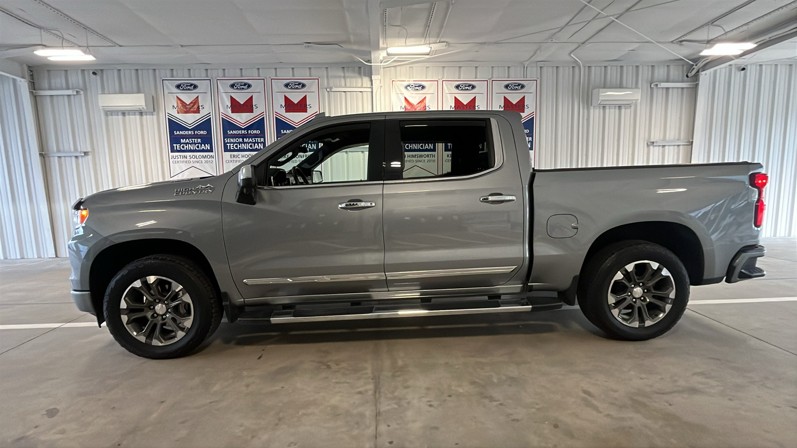 2023 Chevrolet Silverado 1500 High Country 4