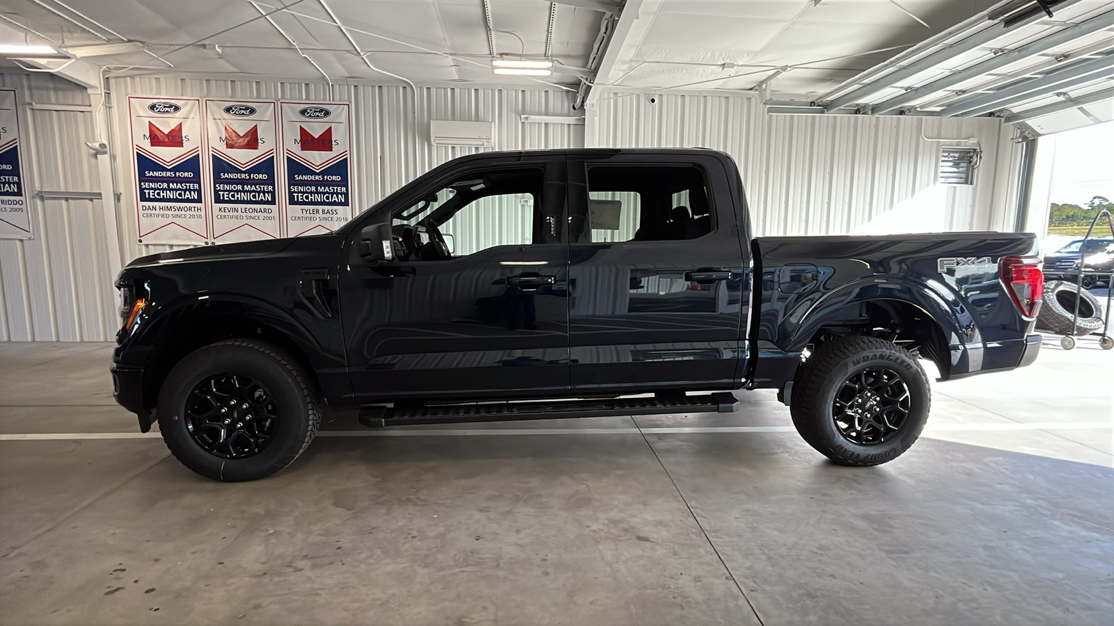 2024 Ford F-150 XLT 4