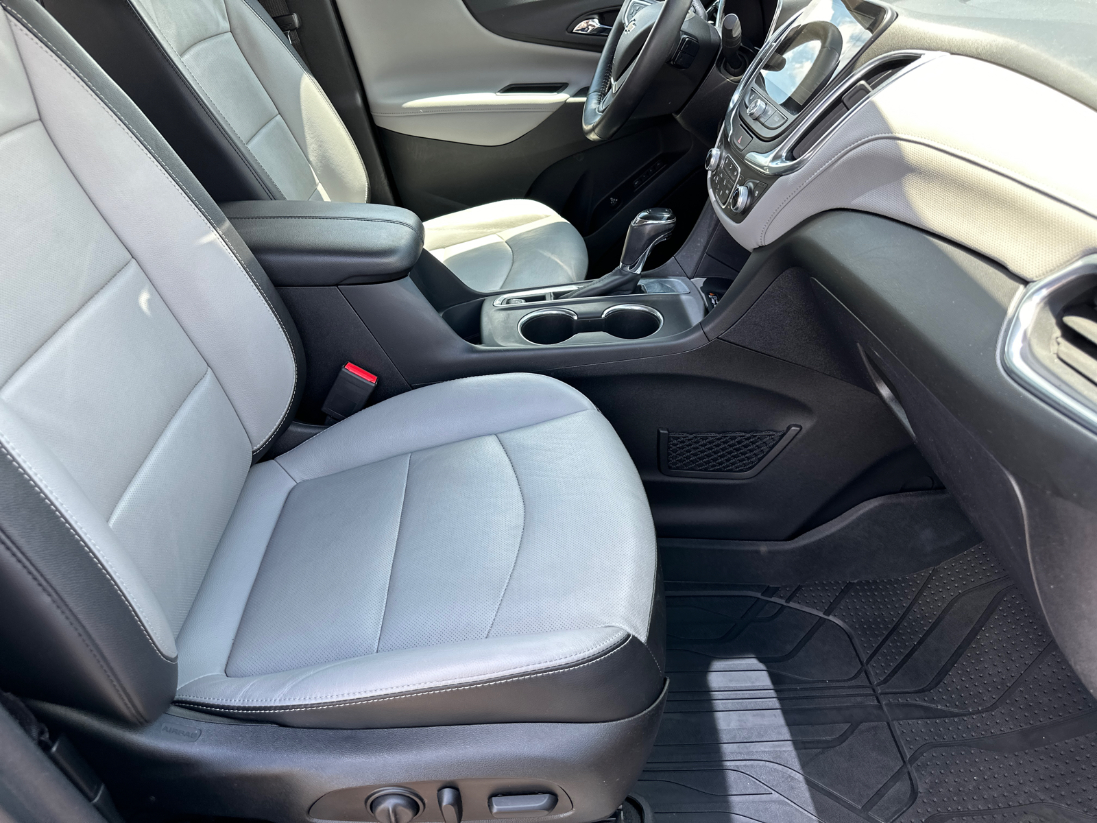 2018 Chevrolet Equinox Premier 14