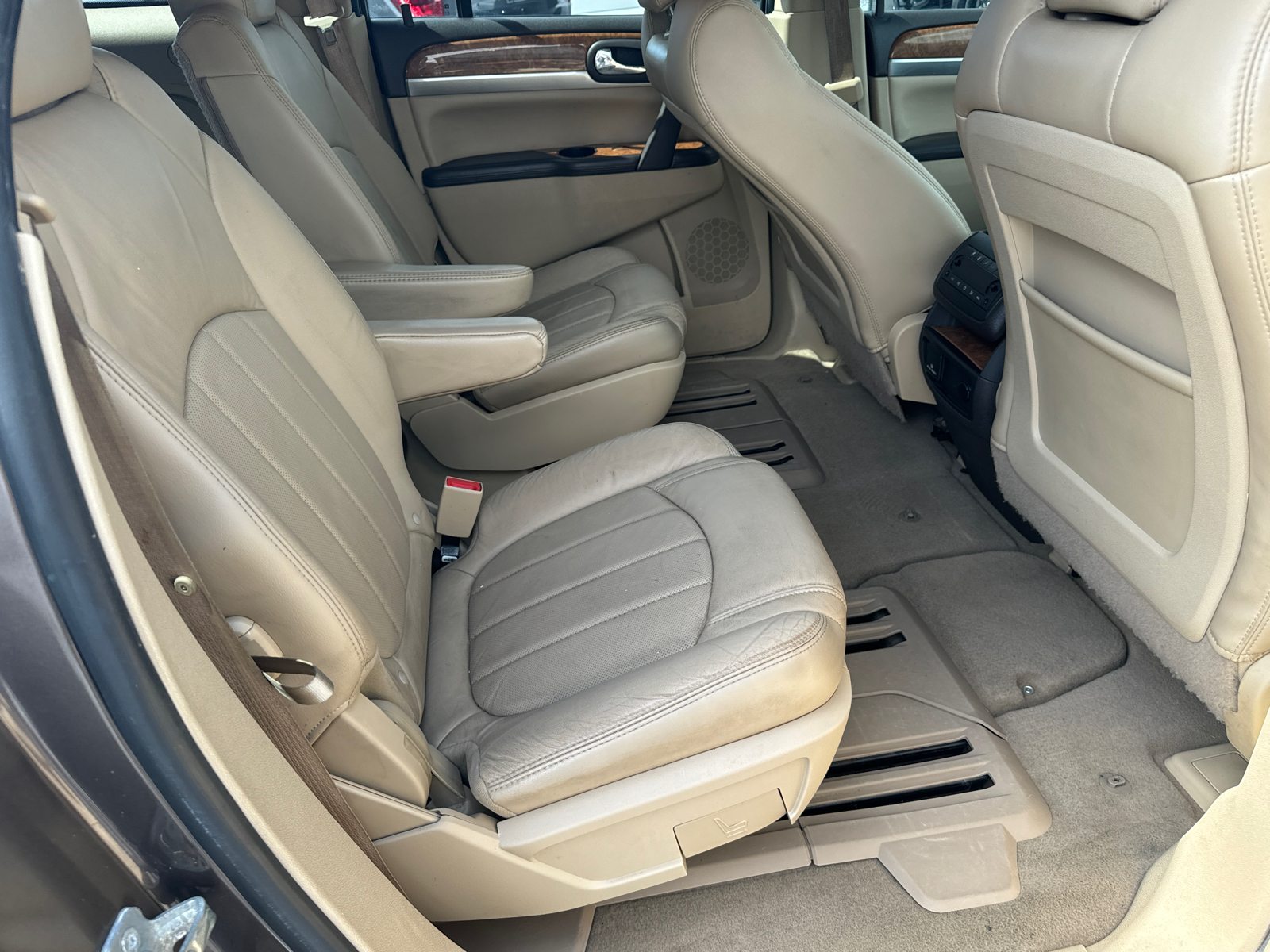 2012 Buick Enclave Leather Group 16