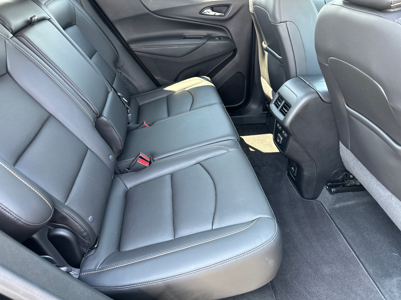 2019 Chevrolet Equinox Premier 16