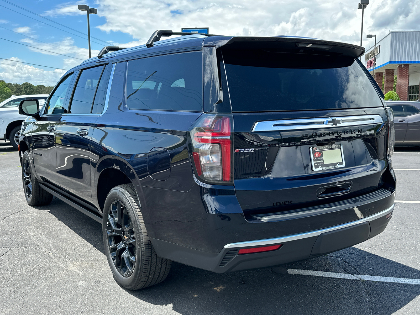 2024 Chevrolet Suburban High Country 8