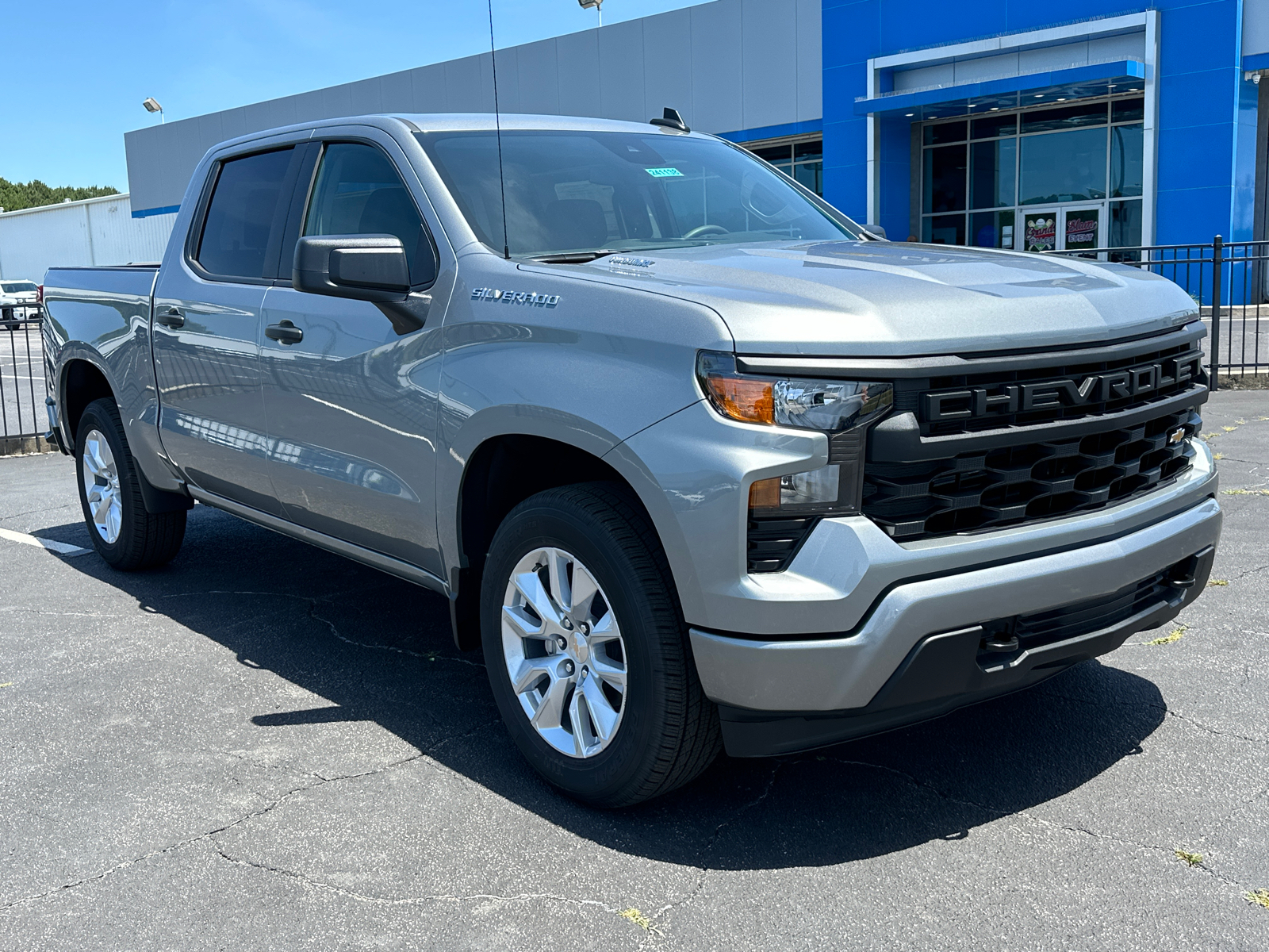 2024 Chevrolet Silverado 1500 Custom 4