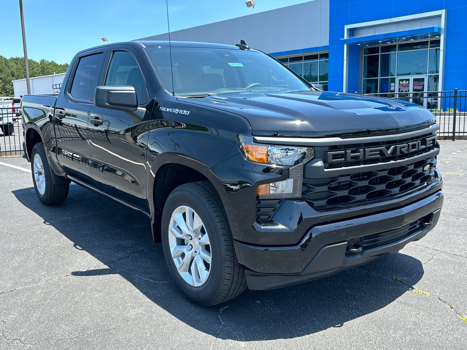 2024 Chevrolet Silverado 1500 Custom 4