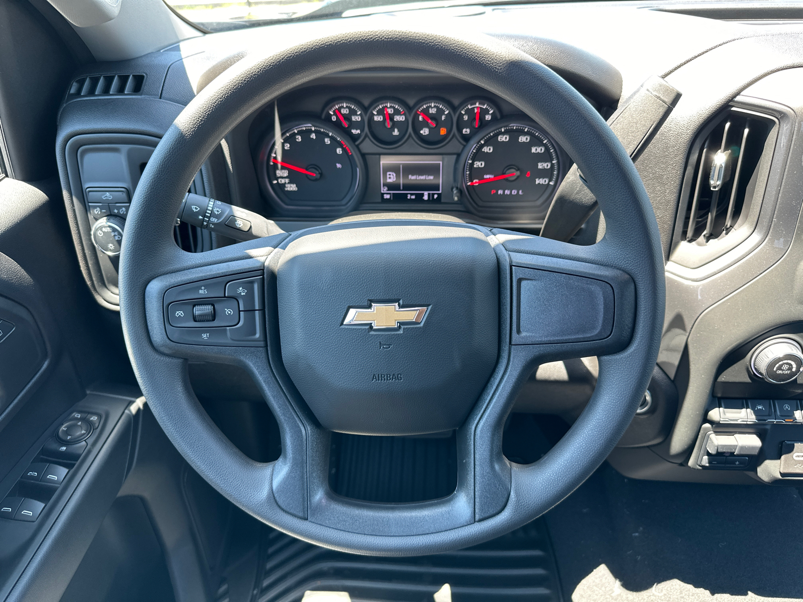 2024 Chevrolet Silverado 1500 Custom 24