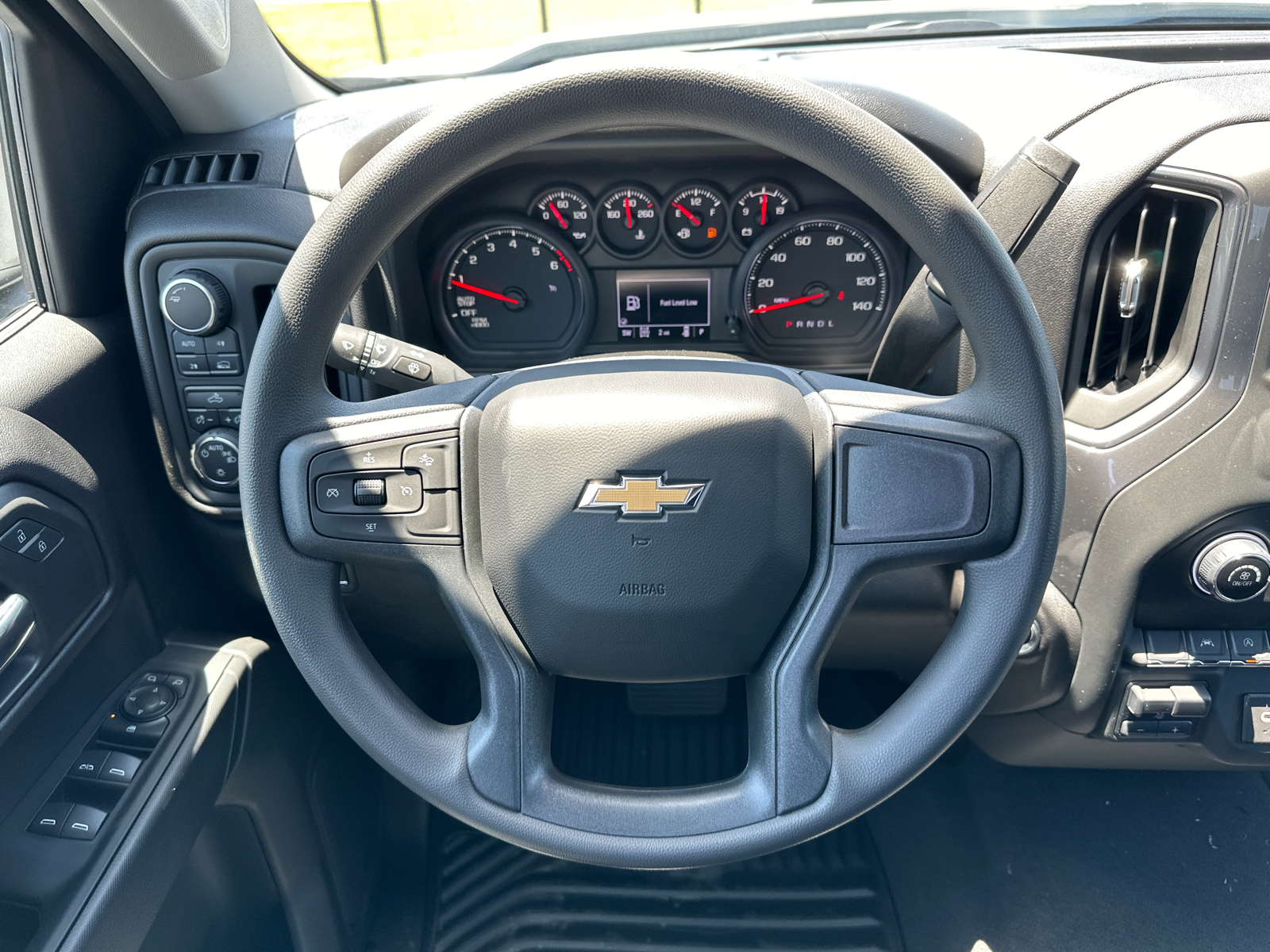 2024 Chevrolet Silverado 1500 Custom 24