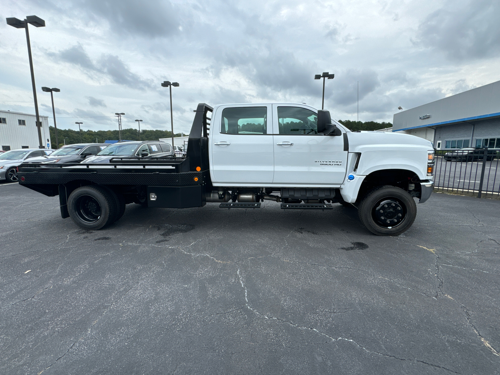 2024 Chevrolet Silverado 4500HD Work Truck 5