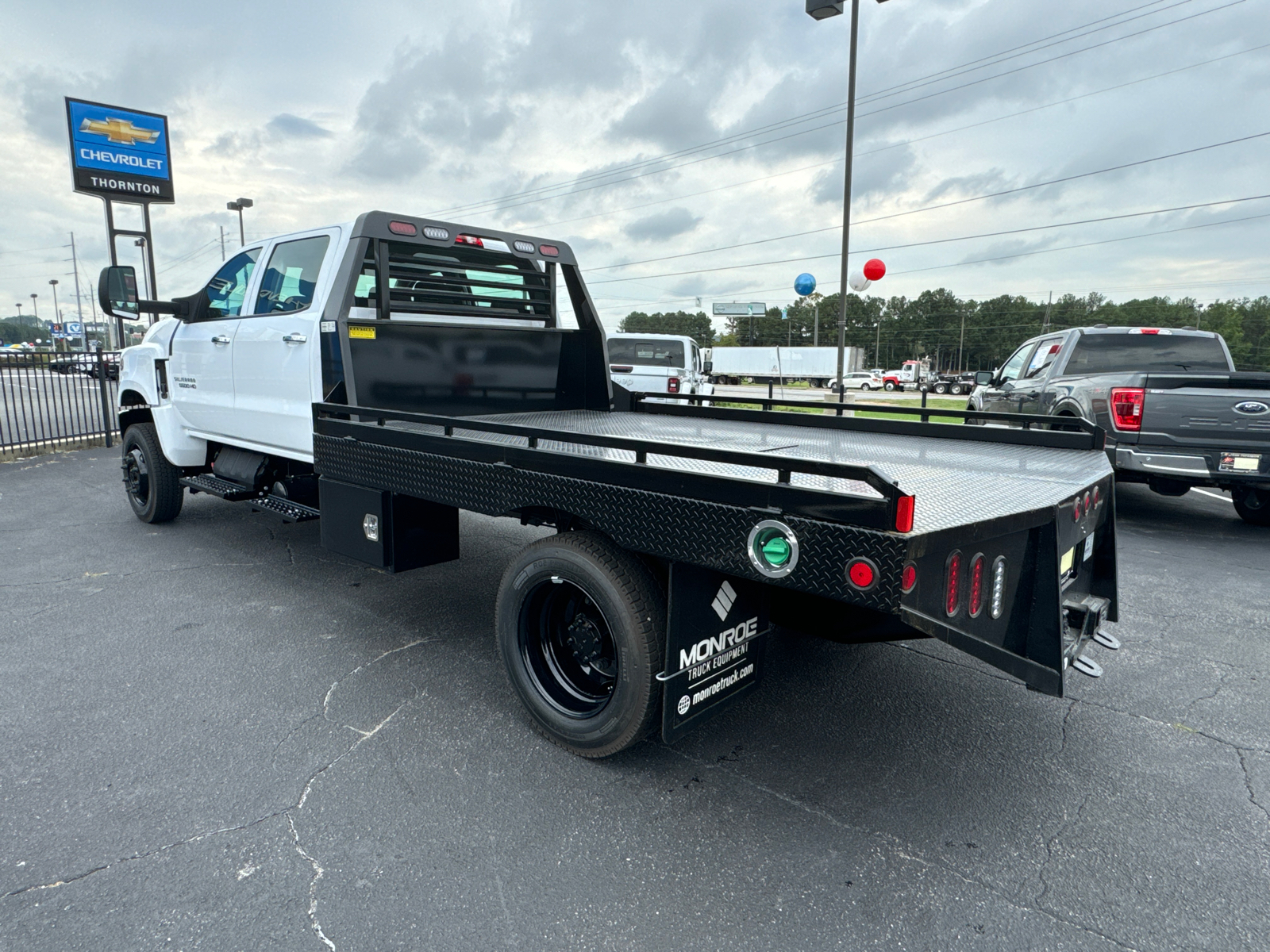 2024 Chevrolet Silverado 4500HD Work Truck 8