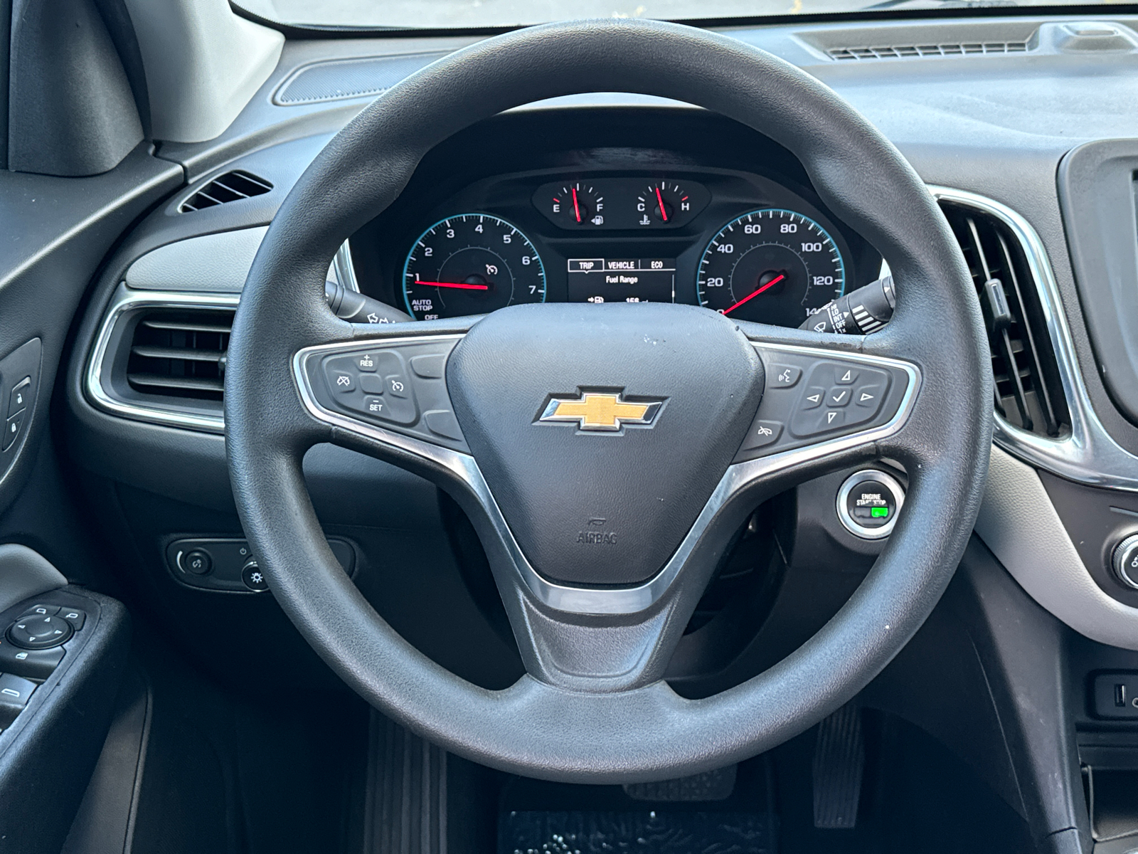 2018 Chevrolet Equinox LS 24