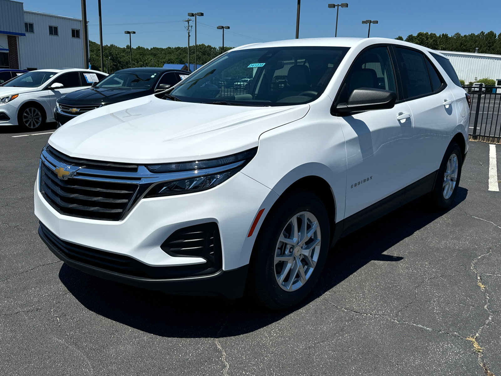 2024 Chevrolet Equinox LS 2