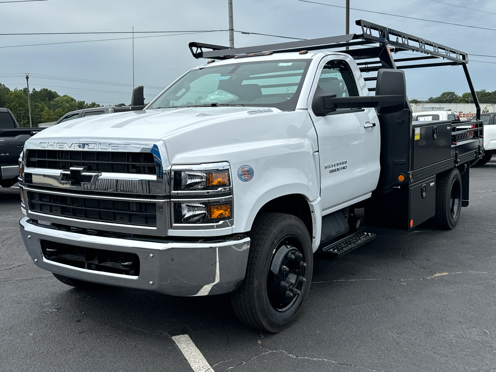 2024 Chevrolet Silverado 4500HD Work Truck 2