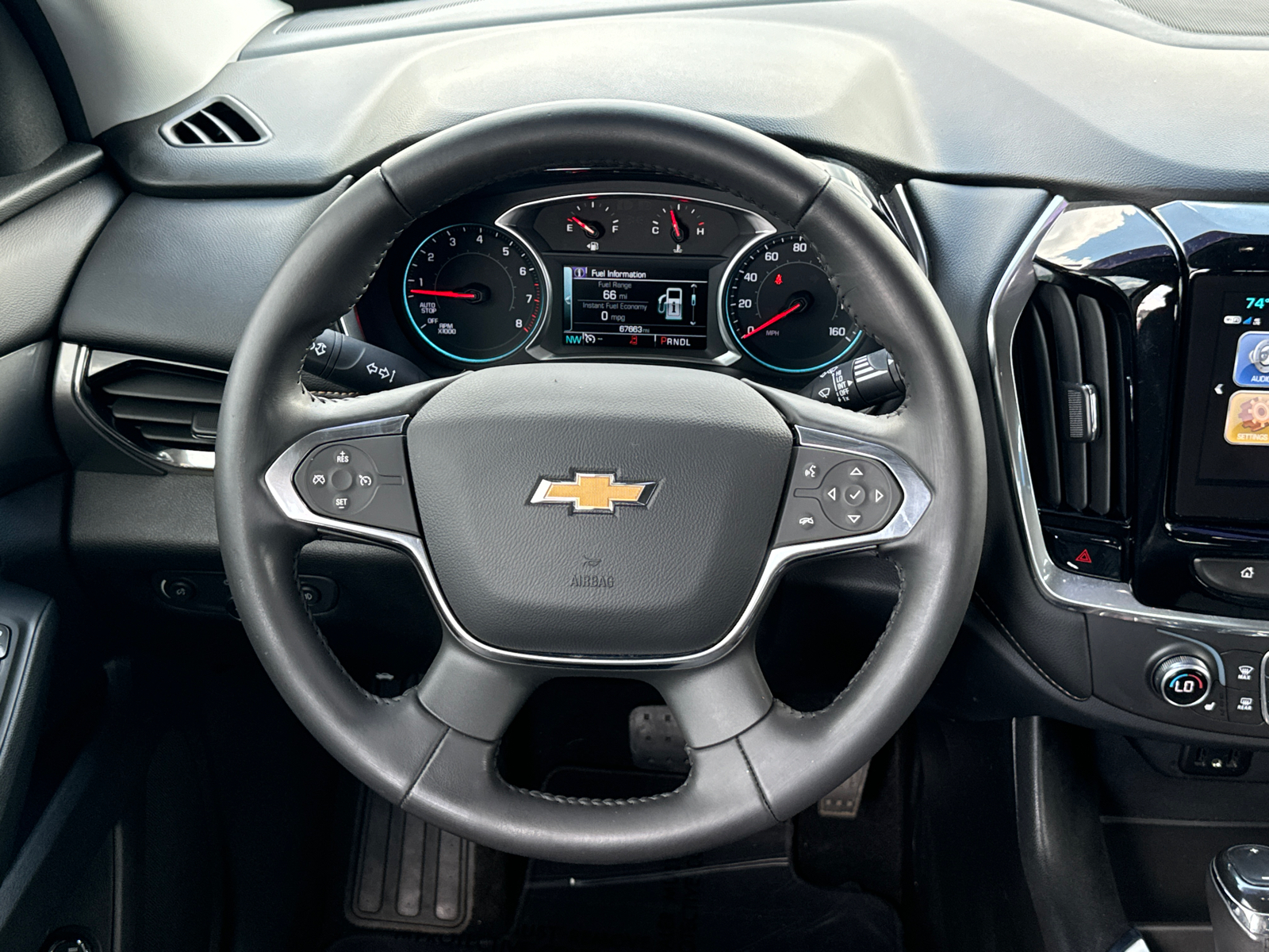 2018 Chevrolet Traverse LT 26