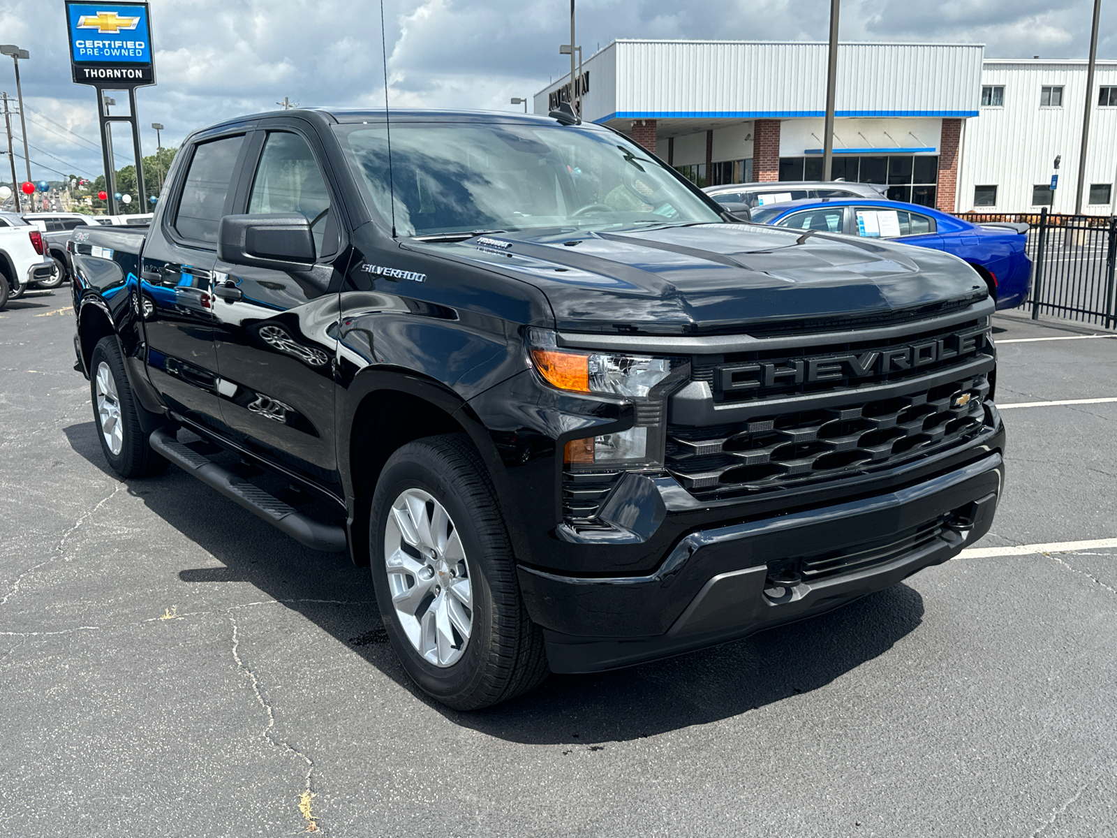 2024 Chevrolet Silverado 1500 Custom 4