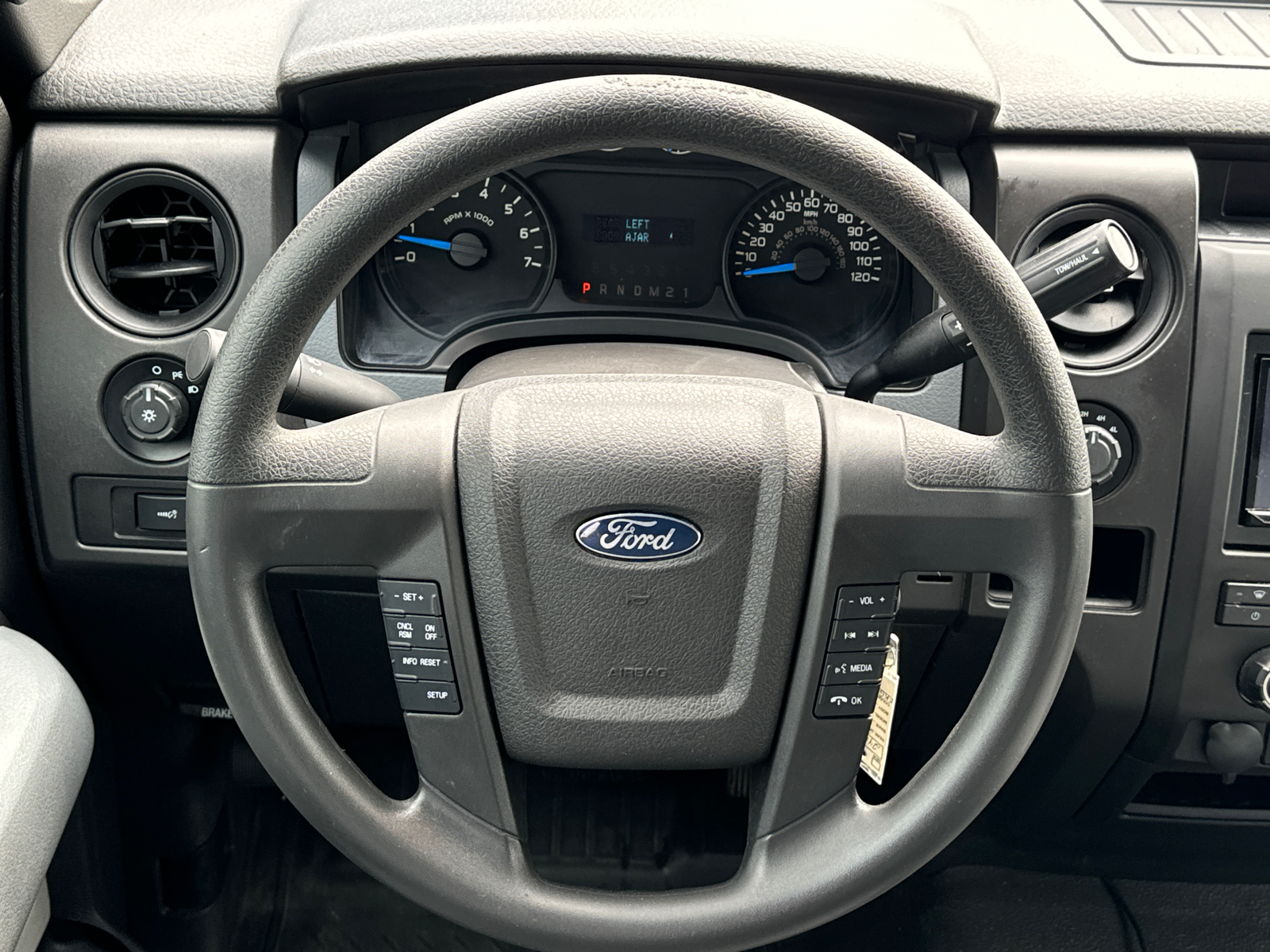 2014 Ford F-150 XL 26