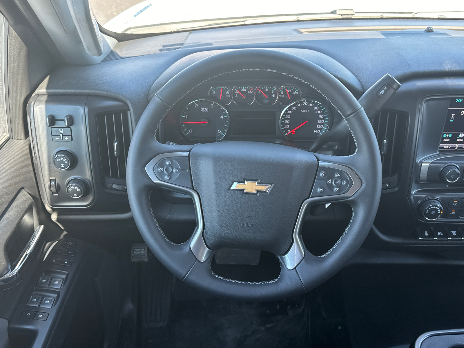 2024 Chevrolet Silverado 4500HD Work Truck 24