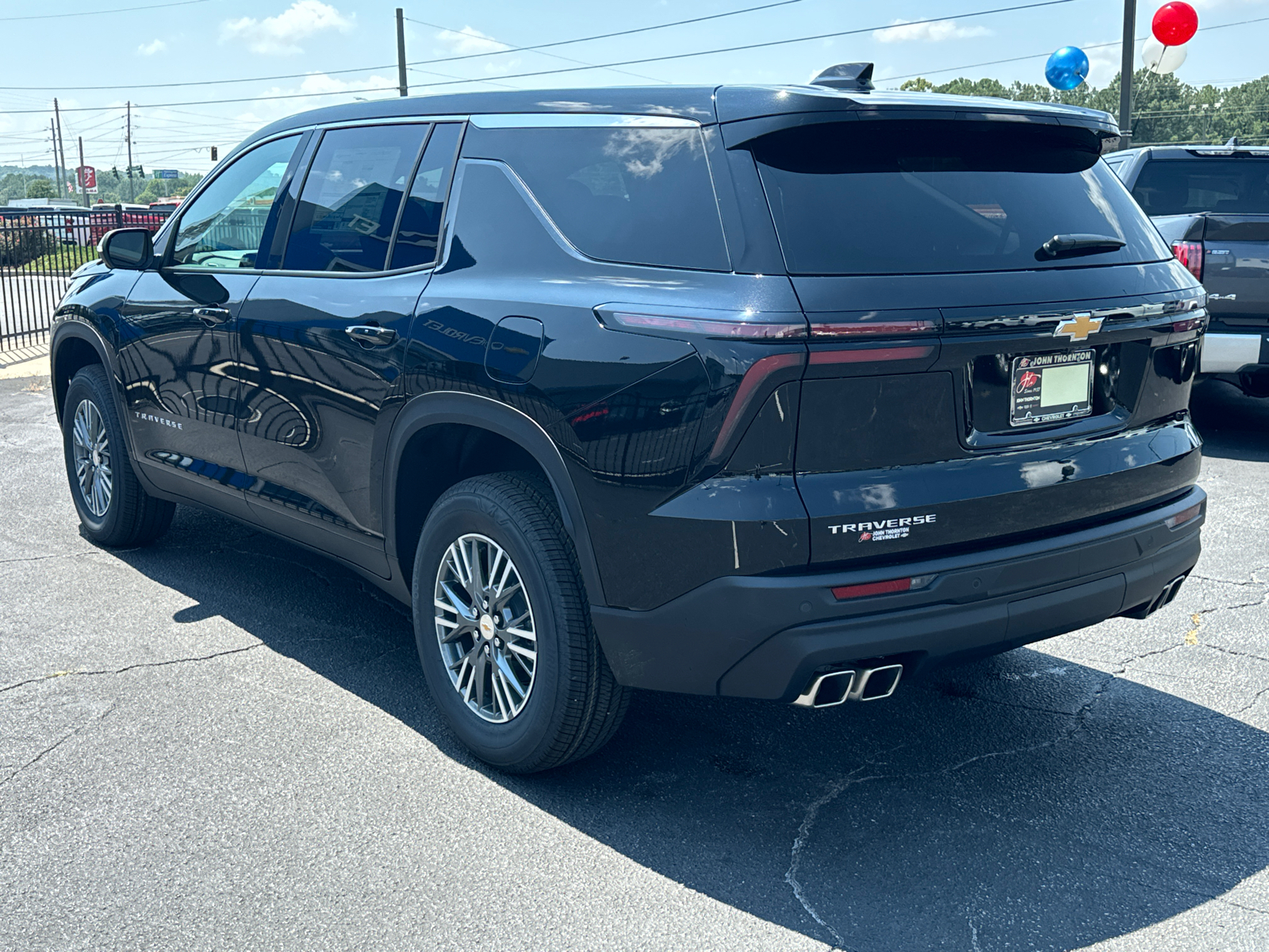 2024 Chevrolet Traverse LS 8