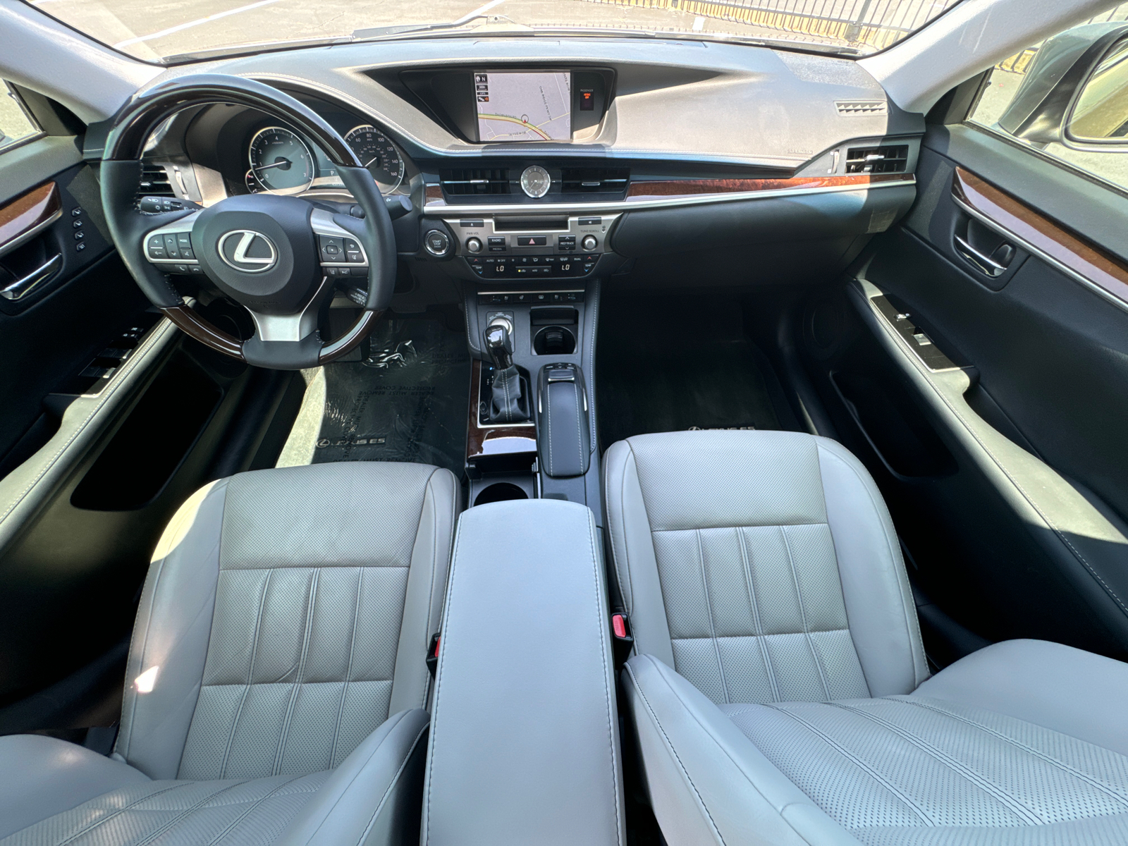 2018 Lexus ES 350 24