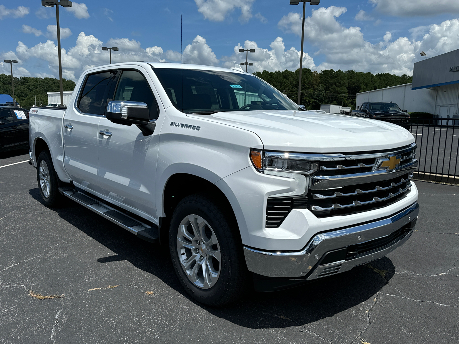 2024 Chevrolet Silverado 1500 LTZ 4