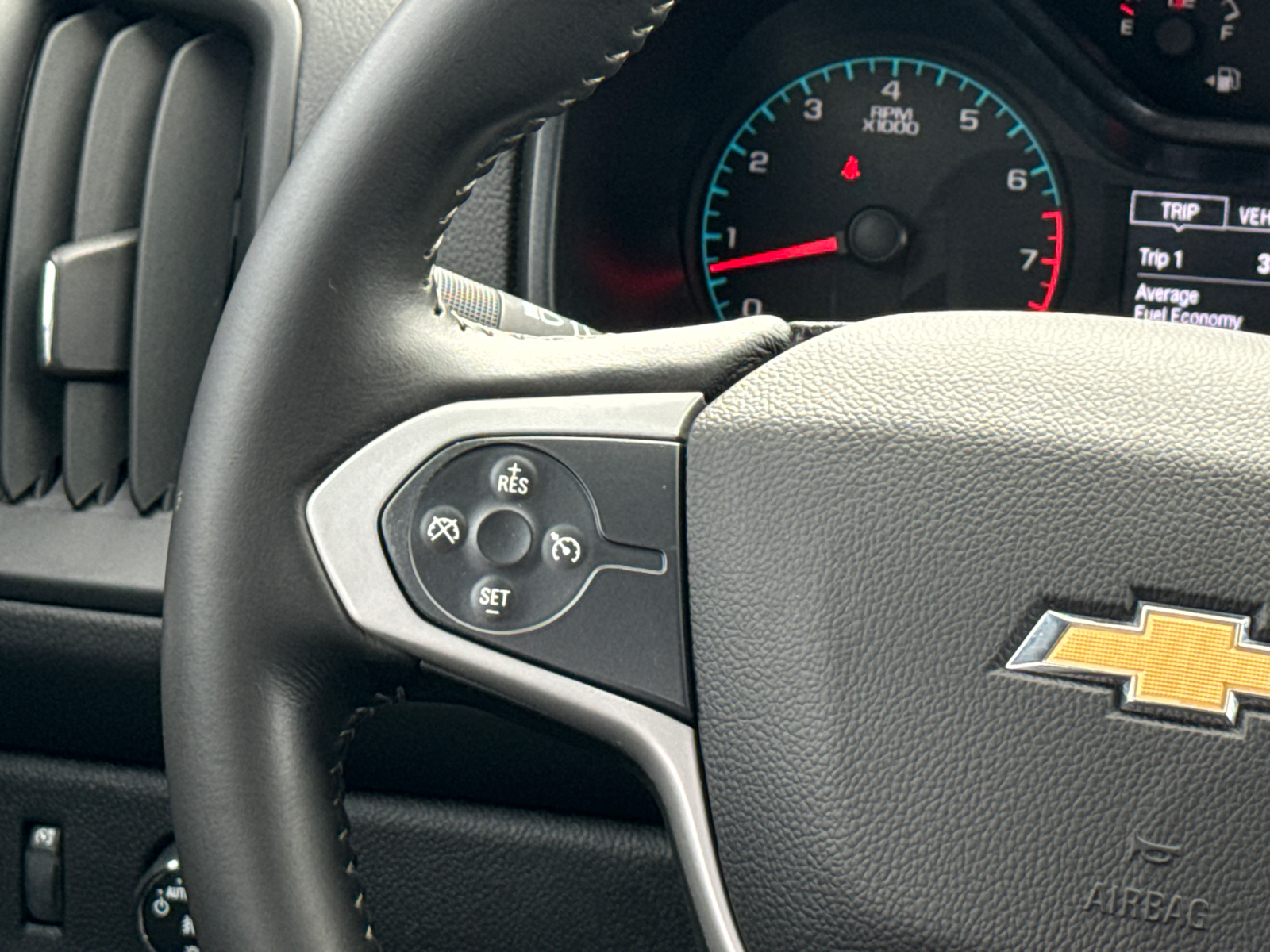 2015 Chevrolet Colorado LT 26