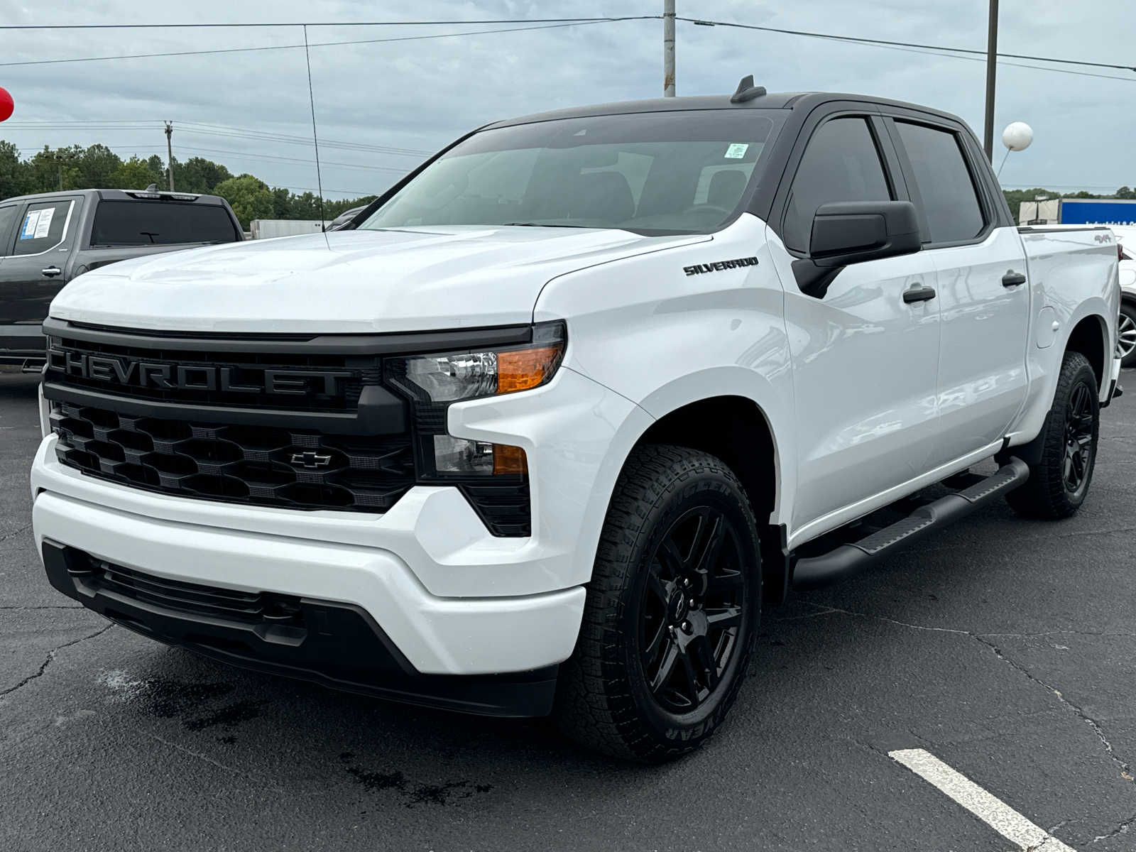 2024 Chevrolet Silverado 1500 Custom 2