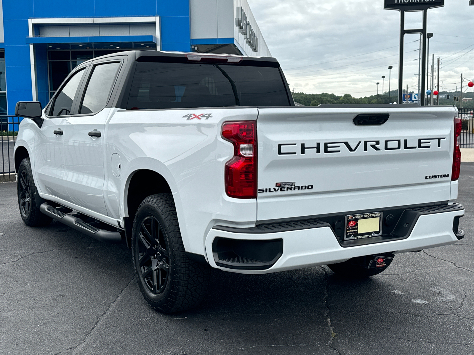 2024 Chevrolet Silverado 1500 Custom 8