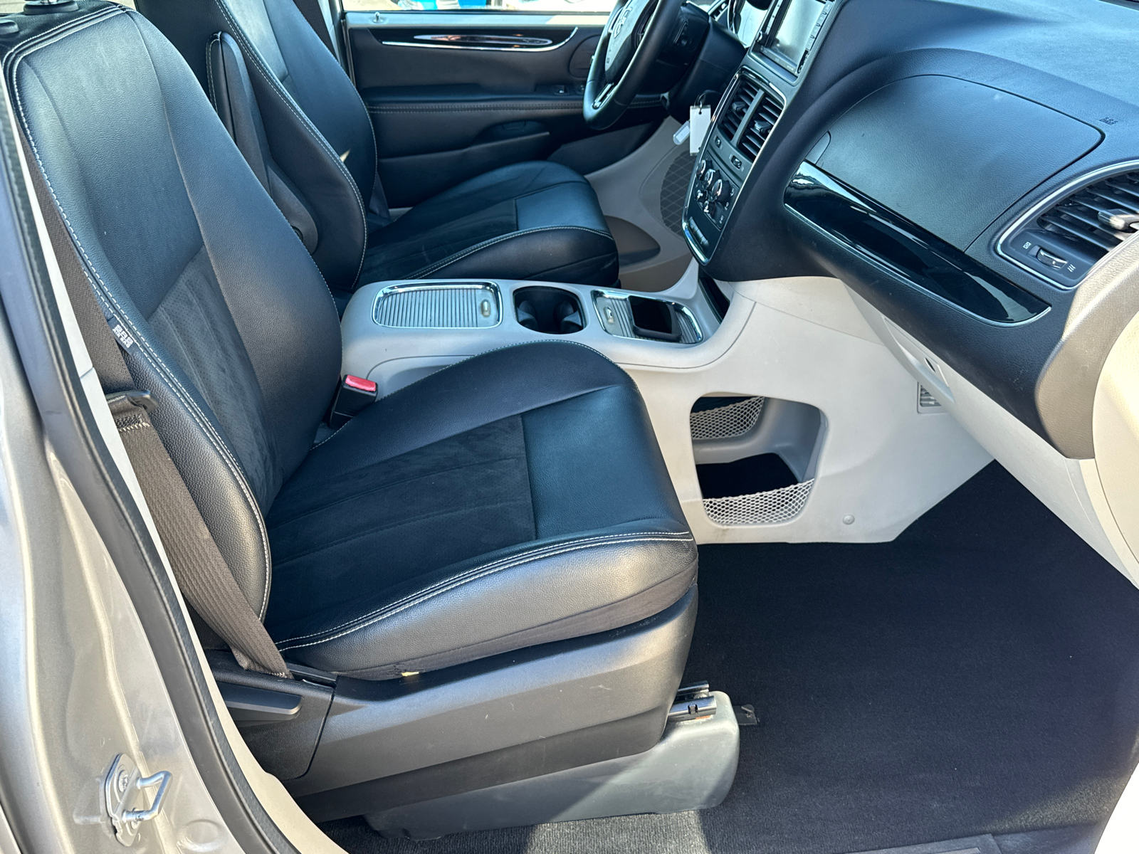 2019 Dodge Grand Caravan SXT 14