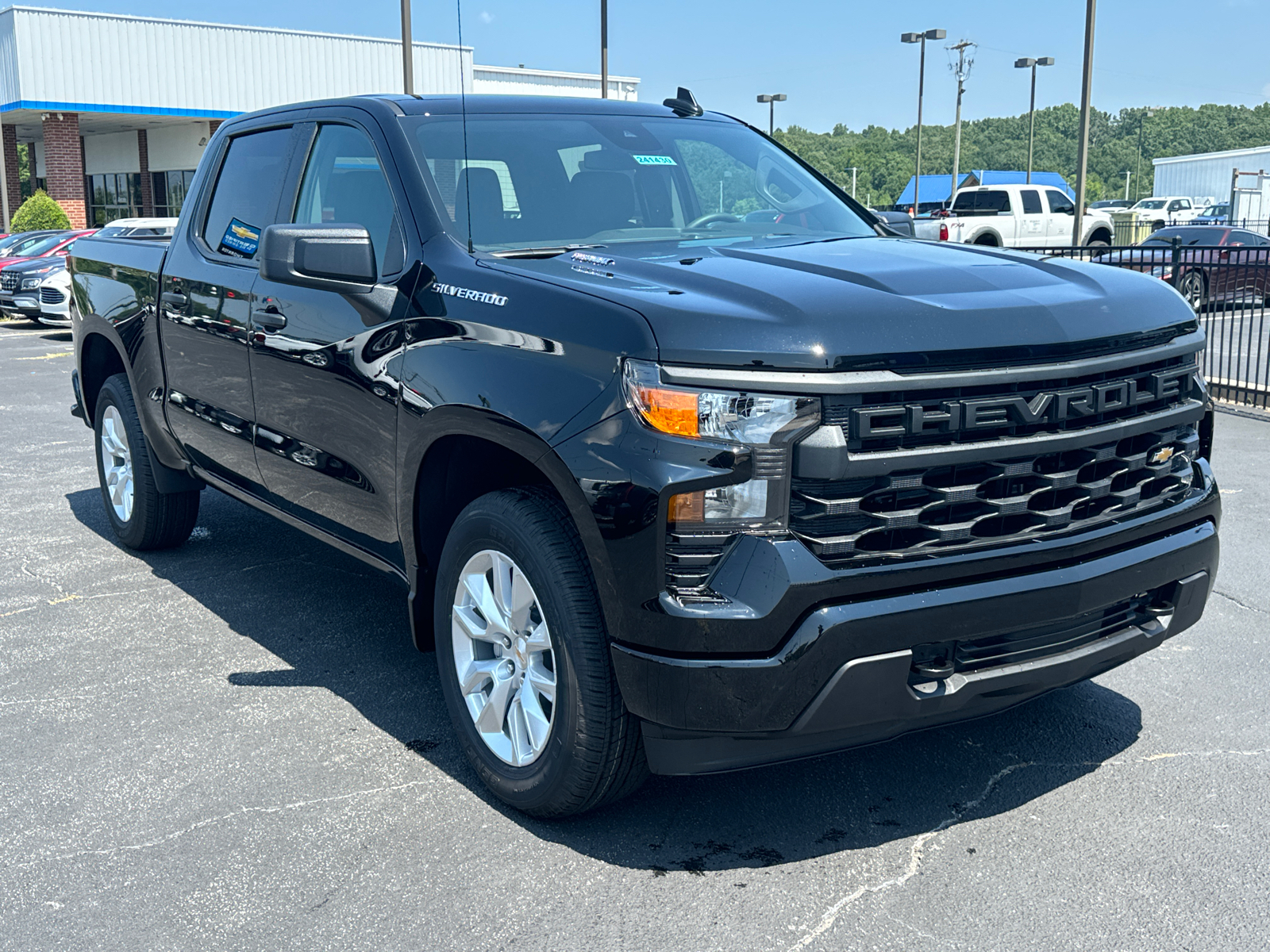 2024 Chevrolet Silverado 1500 Custom 4