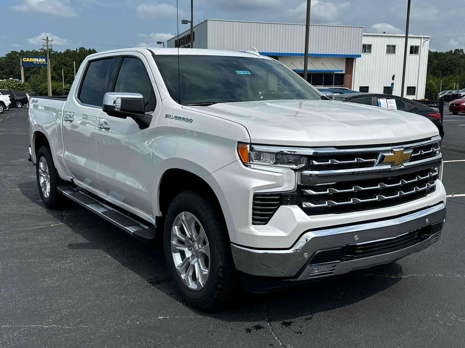 2024 Chevrolet Silverado 1500 LTZ 4