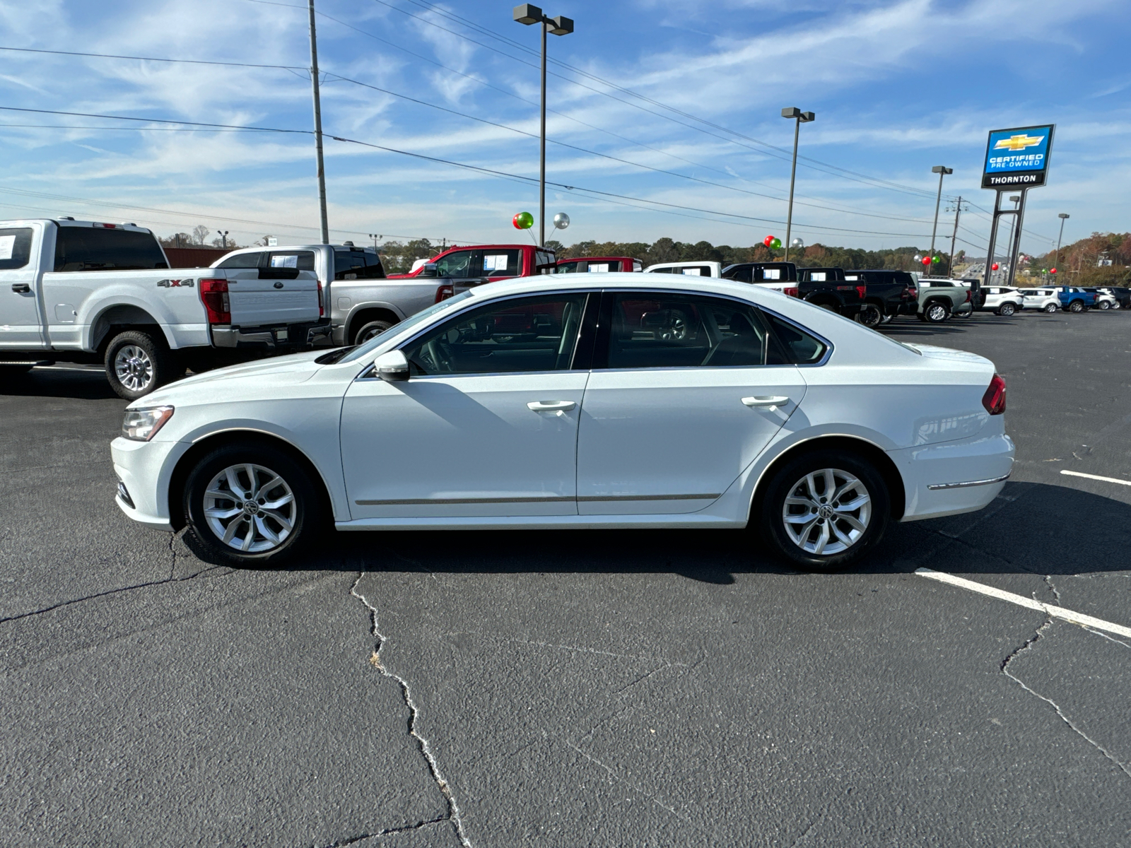 2017 Volkswagen Passat 1.8T S 9