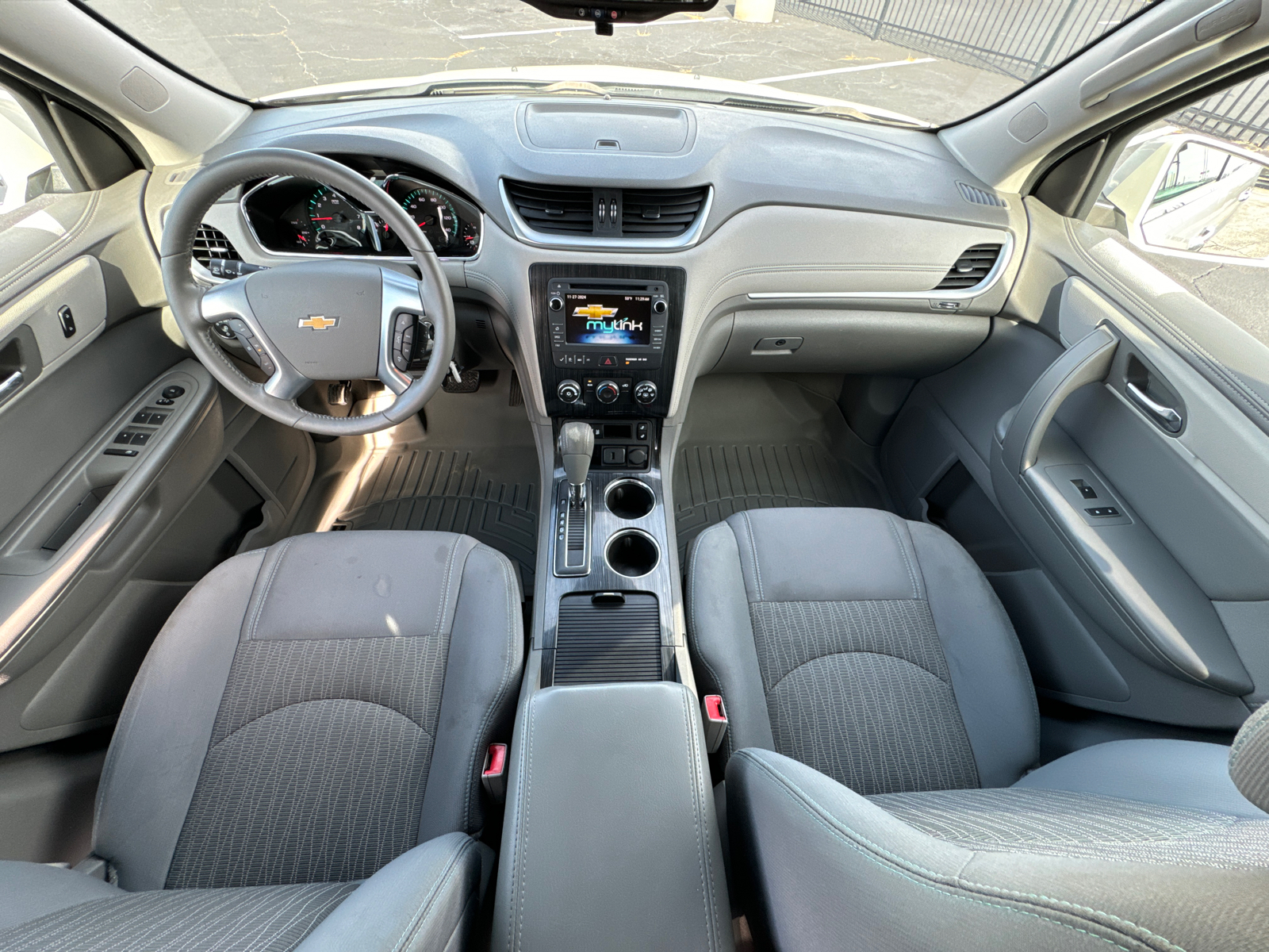 2015 Chevrolet Traverse LT 26