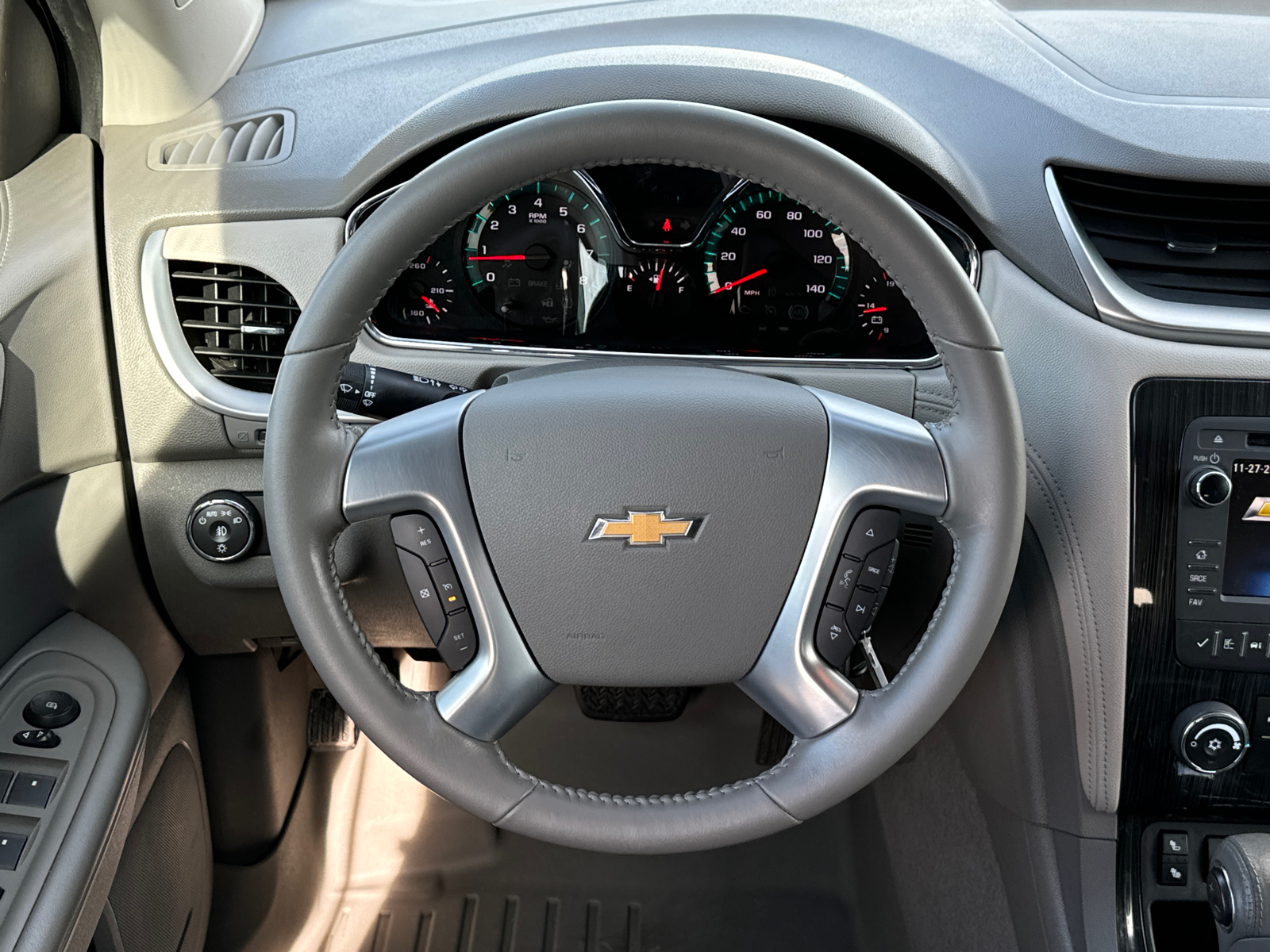 2015 Chevrolet Traverse LT 27