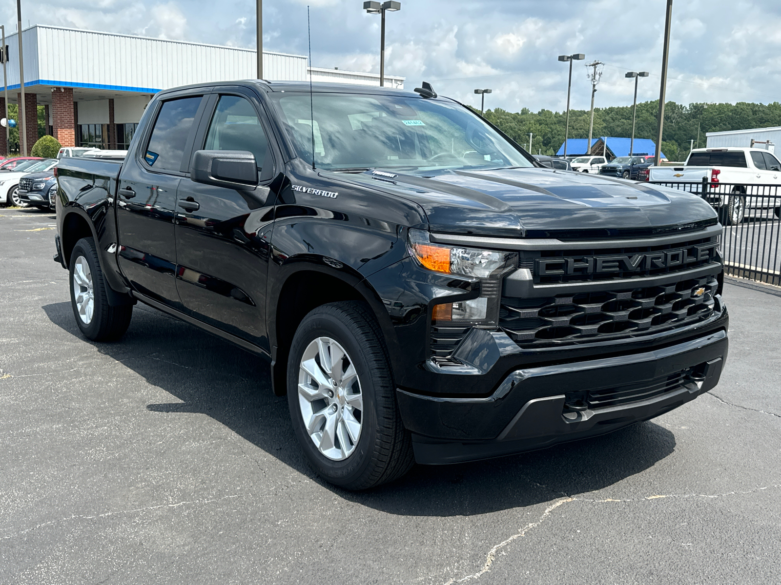 2024 Chevrolet Silverado 1500 Custom 4