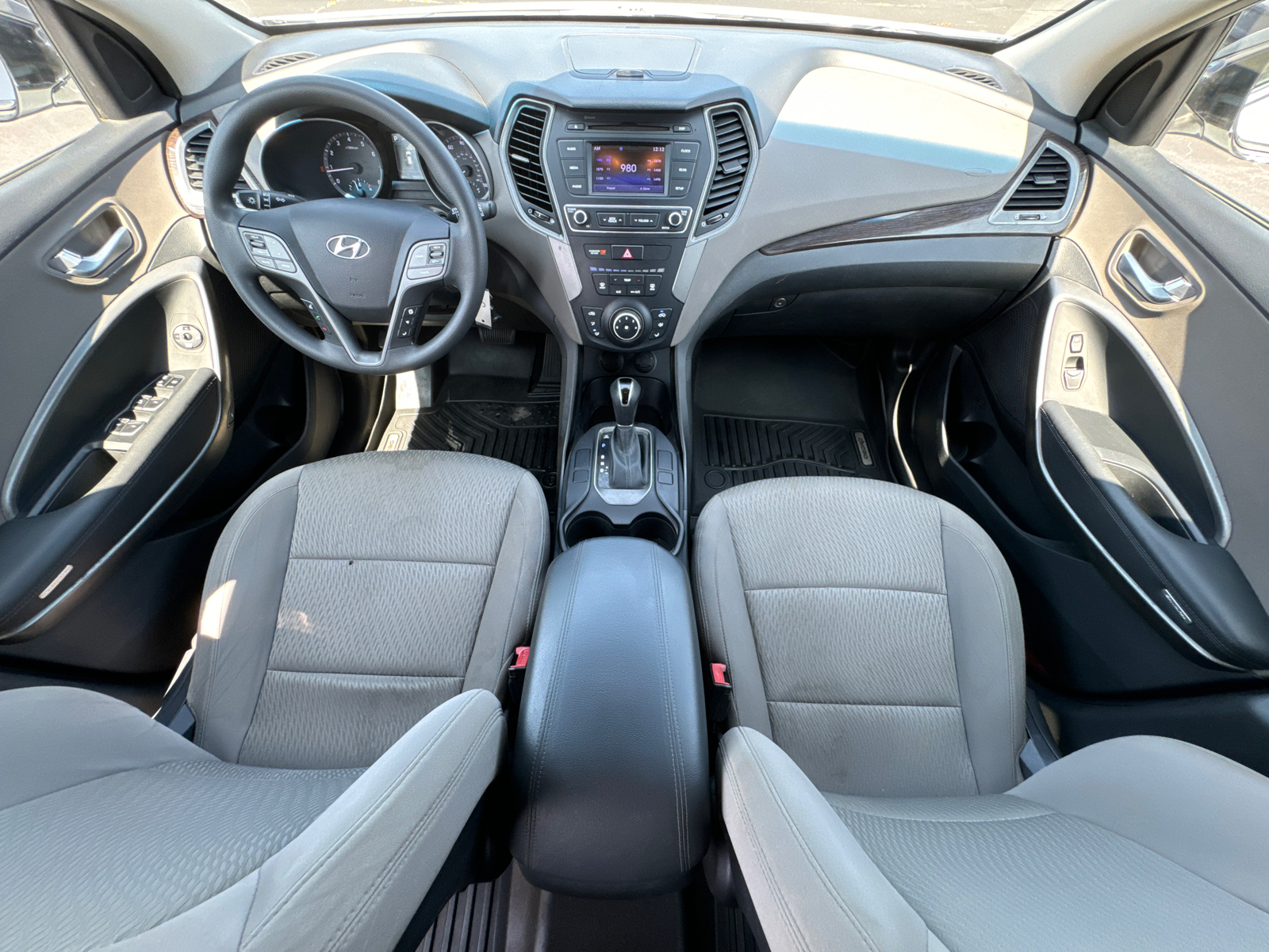 2018 Hyundai Santa Fe Sport 2.4 Base 23